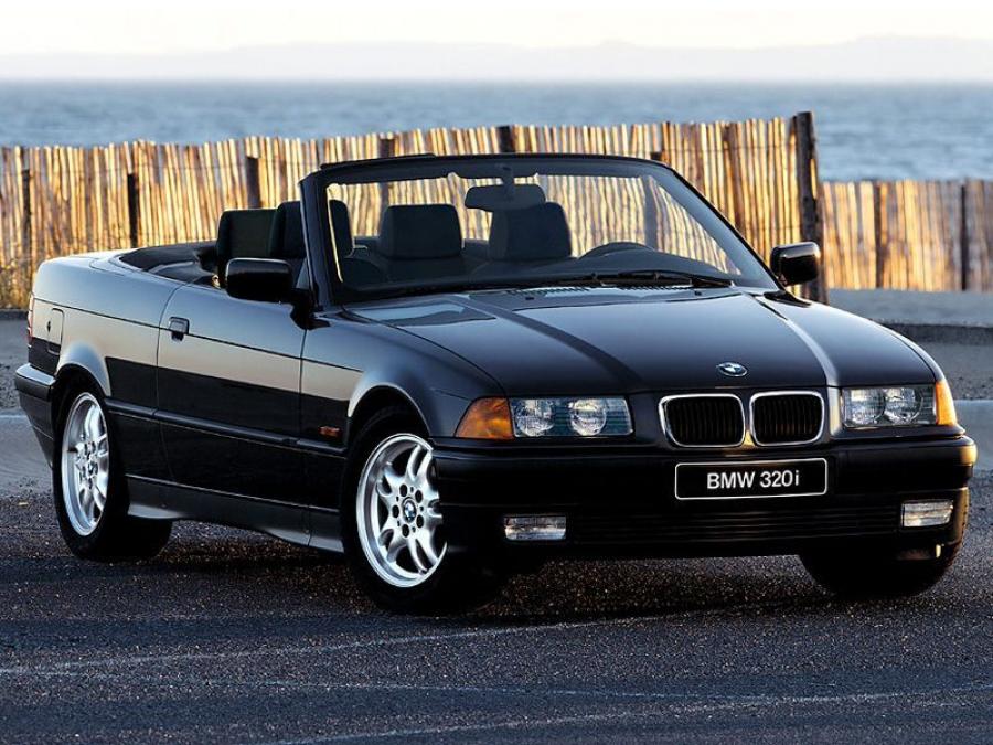  BMW 320i Convertible 1993 года  (фото 1 из 3)